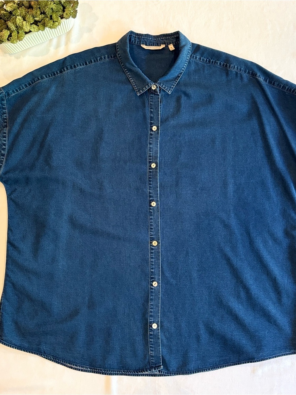 Soft Surroundings Je Veux TENCEL Navy Denim Short-Sleeve Button-Front Tunic - Picture 2 of 8